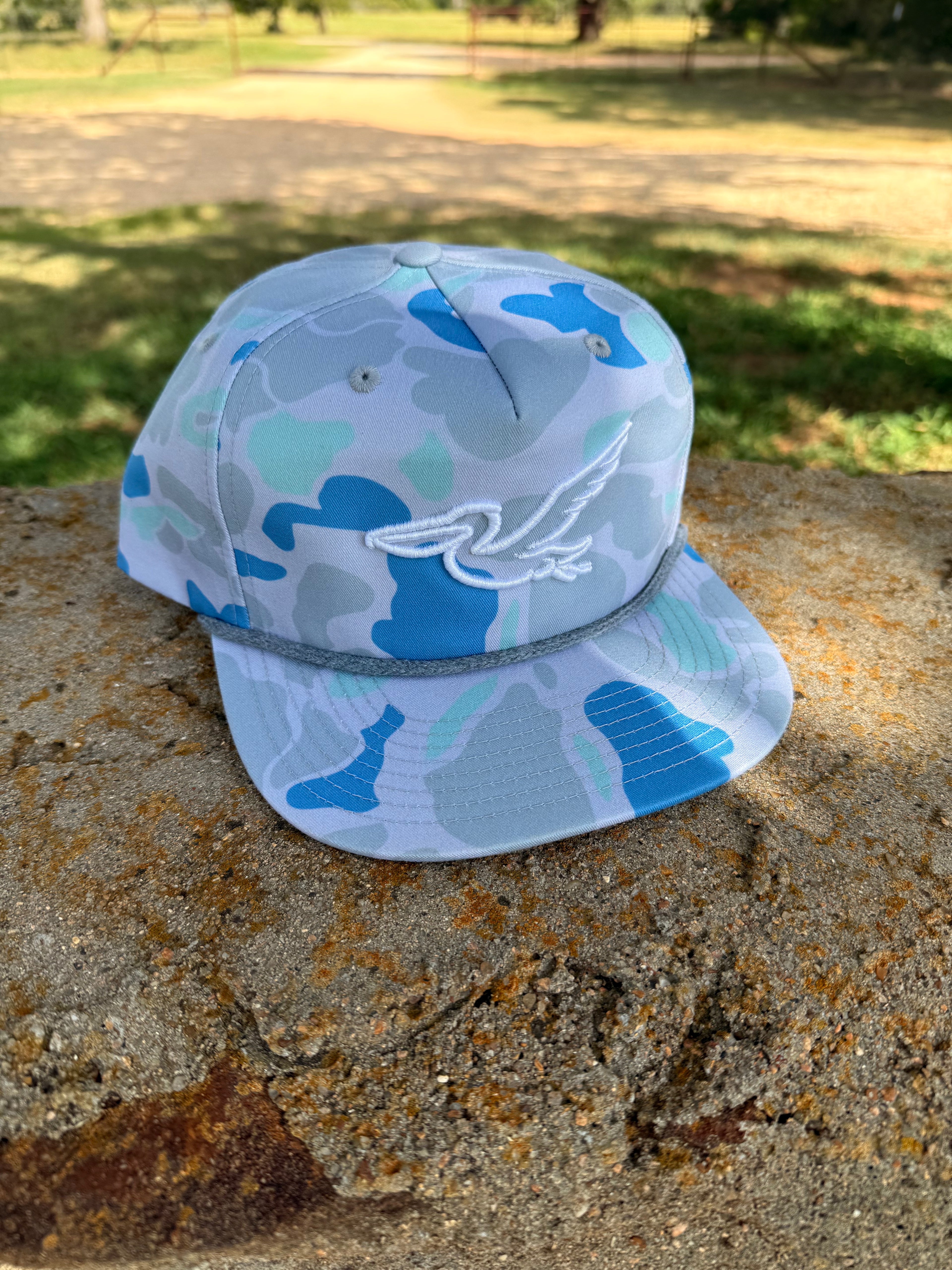 Pelican logo 256P